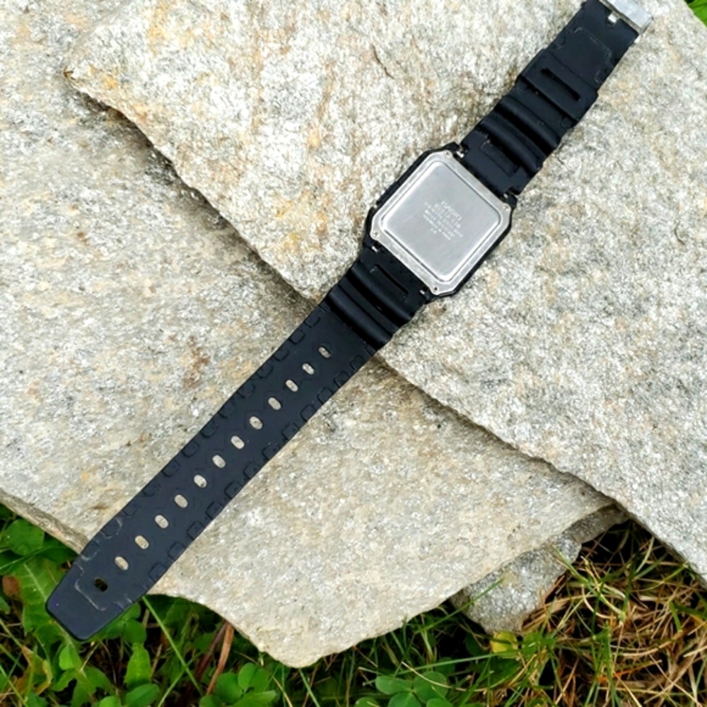 Vintage Casio Calculator Alarm Chrono Wrist Watch - Picture 6 of 8